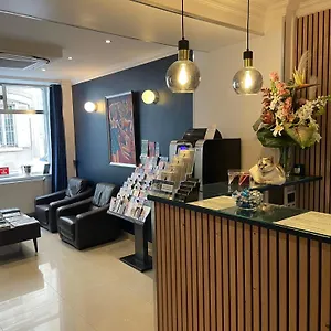 Mary's Republique Hotell Paris